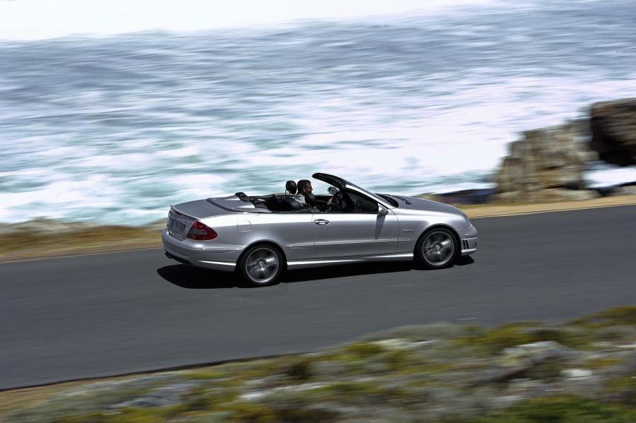 Mercedes-Benz CLK63 AMG Cabriolet 2007 года  (фото 7 из 16)